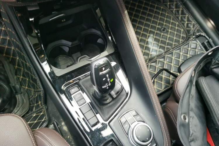 Used BMW X1 2020 sDrive20Li Premium Edition Gear Lever