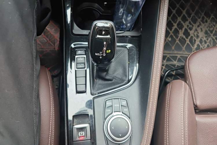 Used BMW X1 2020 sDrive20Li Premium Edition Gear Lever