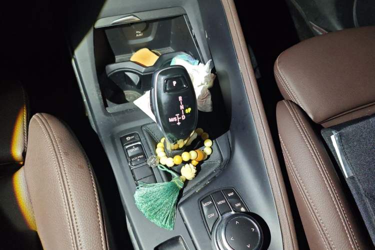 Used BMW X1 2020 sDrive25Li Leading Model Gear Lever