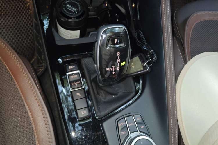 Used BMW X1 2020 xDrive25Li Luxury Edition Gear Lever