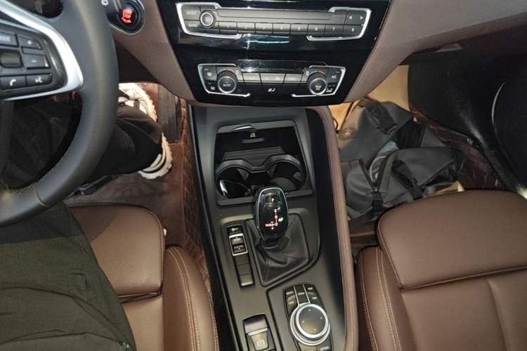 Used BMW X1 2020 sDrive25Li Leading Model Gear Lever