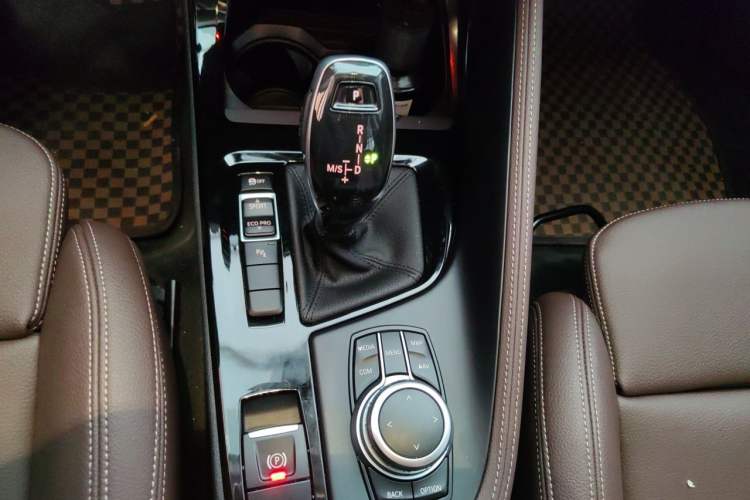 Used BMW X1 2020 sDrive20Li Premium Edition Gear Lever