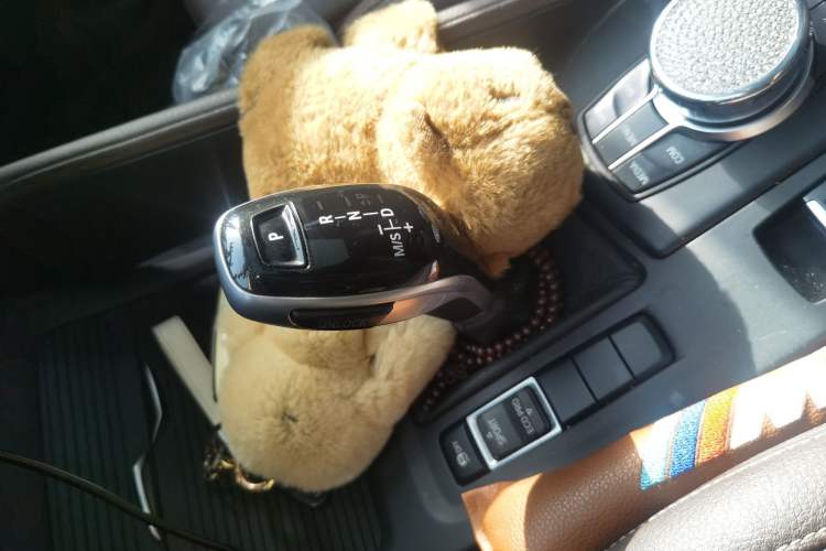 Used BMW X1 2020 sDrive25Li Leading Model Gear Lever