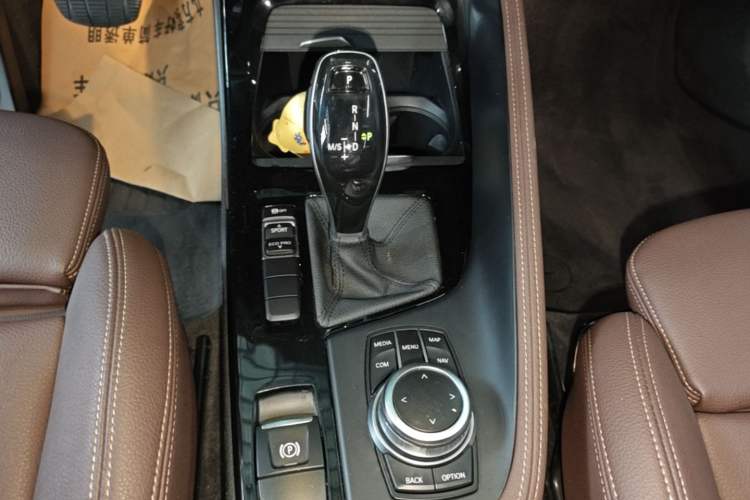 Used BMW X1 2020 sDrive20Li Premium Edition Gear Lever