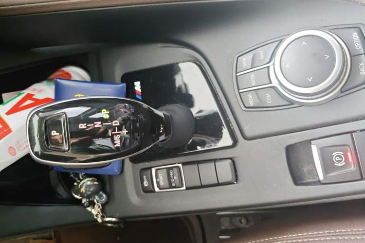 Used BMW X1 2020 sDrive25Li Leading Model Gear Lever