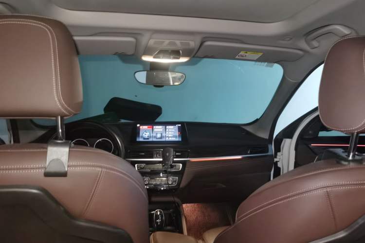 Used BMW X1 2020 xDrive25Li Luxury Edition Headliner