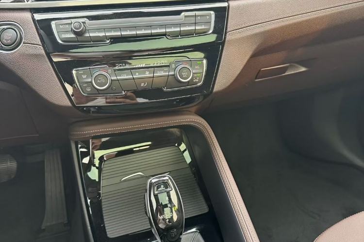 Used BMW X1 2020 xDrive25Li Luxury Edition Interior 1