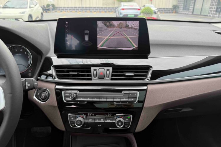 Used BMW X1 2020 sDrive25Li Leading Model Interior 1
