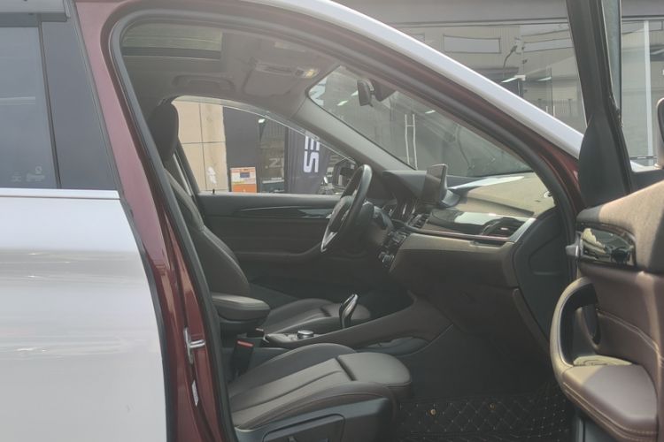 Used BMW X1 2020 sDrive25Li Leading Model Interior 2