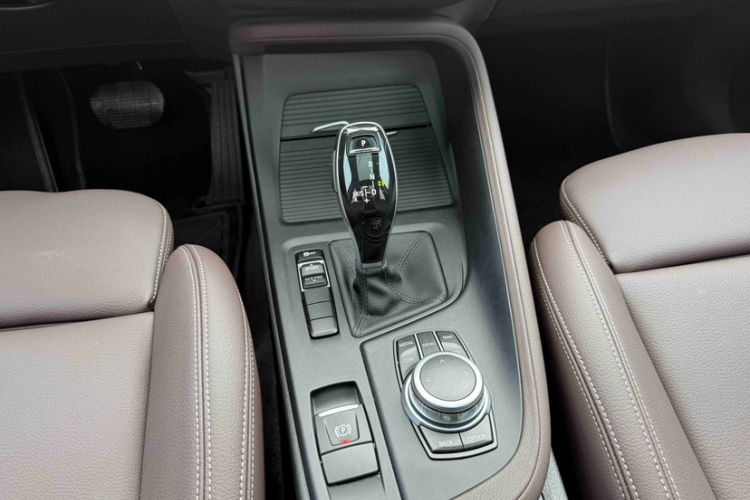 Used BMW X1 2020 sDrive25Li Leading Model Interior 2