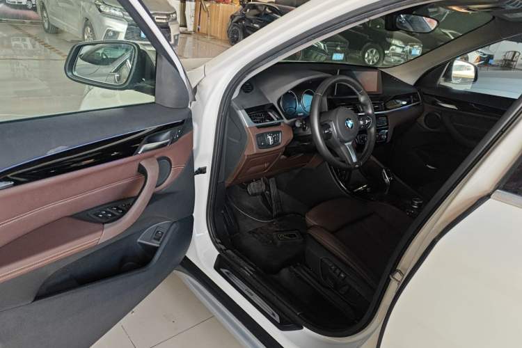 Used BMW X1 2020 sDrive20Li Premium Edition Interior 3