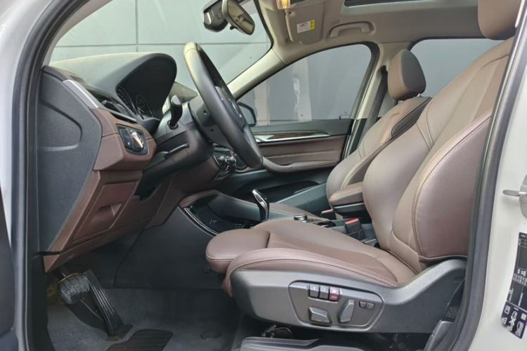 Used BMW X1 2020 xDrive25Li Luxury Edition Interior 3