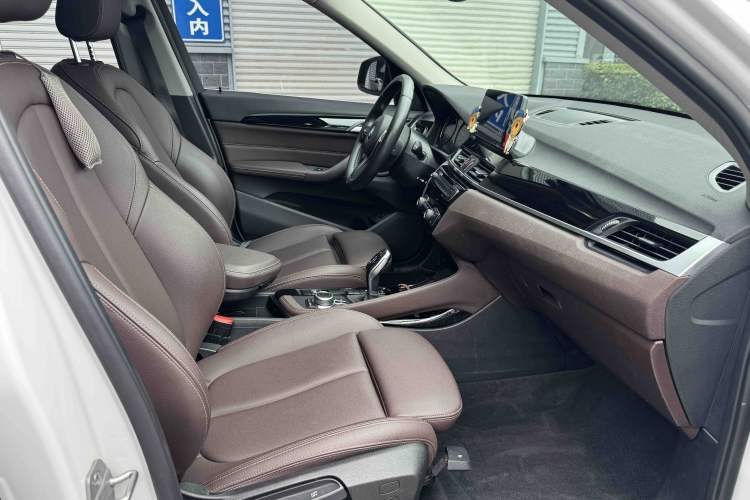 Used BMW X1 2020 sDrive20Li Premium Edition Interior 3
