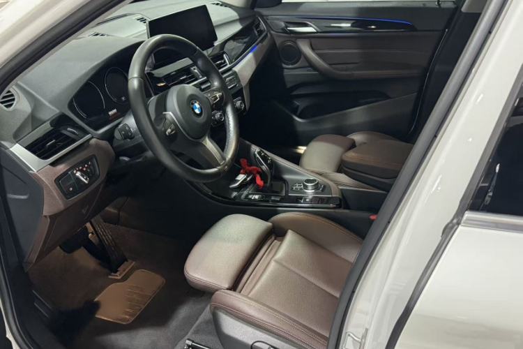 Used BMW X1 2020 sDrive20Li Premium Edition Interior 4