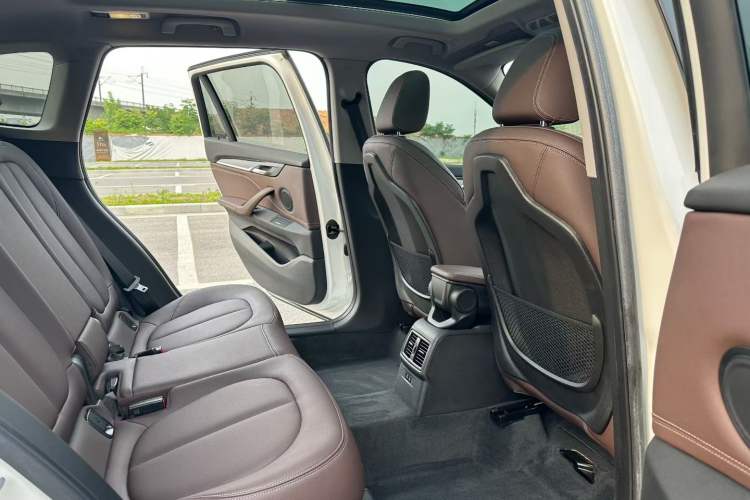 Used BMW X1 2020 xDrive25Li Luxury Edition Interior 4