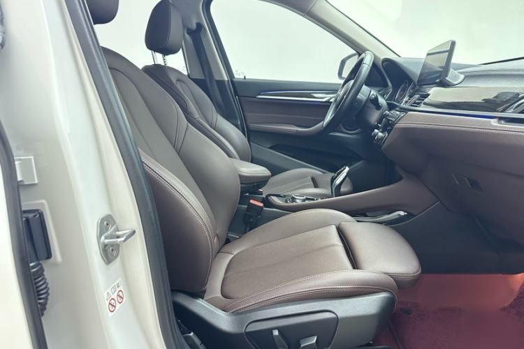 Used BMW X1 2020 xDrive25Li Luxury Edition Interior 4