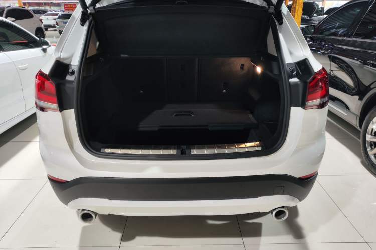 Used BMW X1 2020 sDrive25Li Leading Model Interior 4