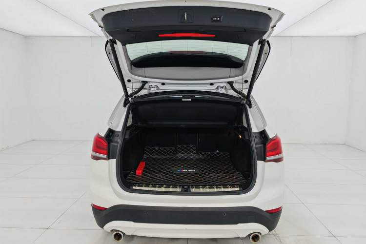 Used BMW X1 2020 sDrive25Li Leading Model Interior 5