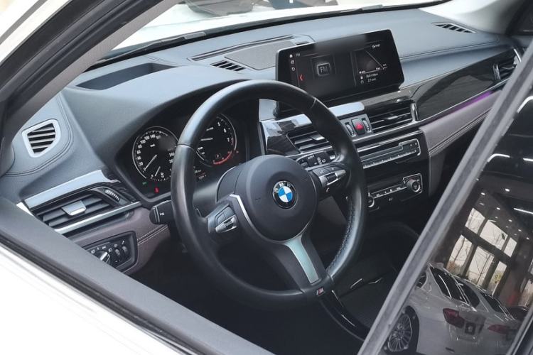 Used BMW X1 2020 xDrive25Li Luxury Edition Interior 5