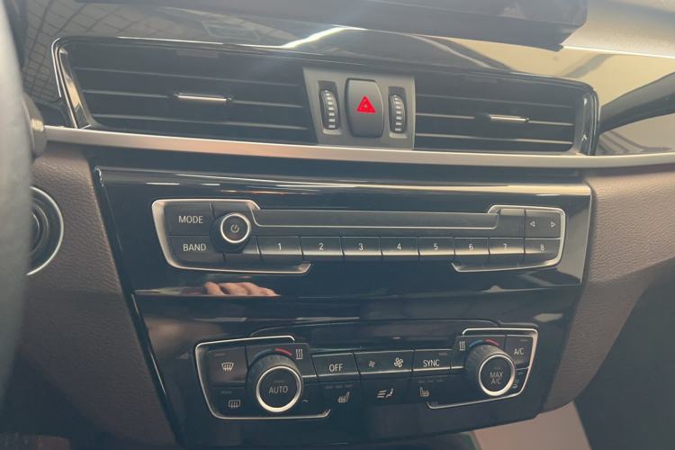Used BMW X1 2020 sDrive25Li Leading Model Interior 5
