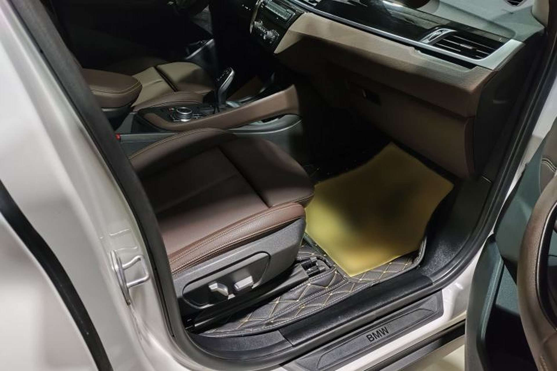 Used BMW X1 2020 sDrive25Li Leading Model Interior 5