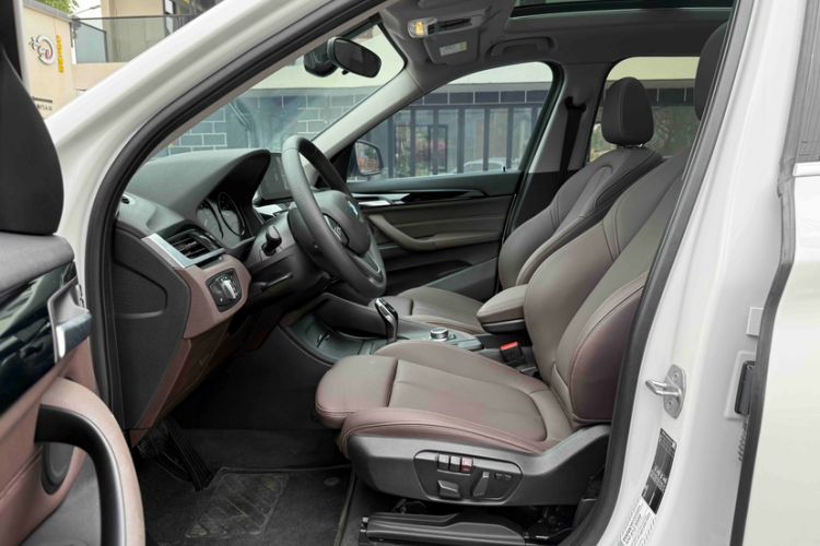 Used BMW X1 2020 sDrive25Li Leading Model Interior 5