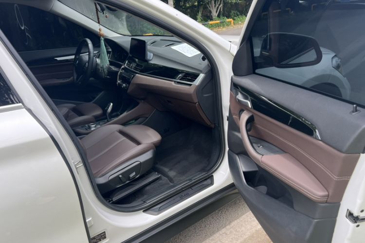 Used BMW X1 2020 sDrive25Li Leading Model Interior 6