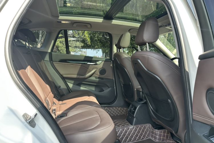 Used BMW X1 2020 sDrive25Li Leading Model Interior 6