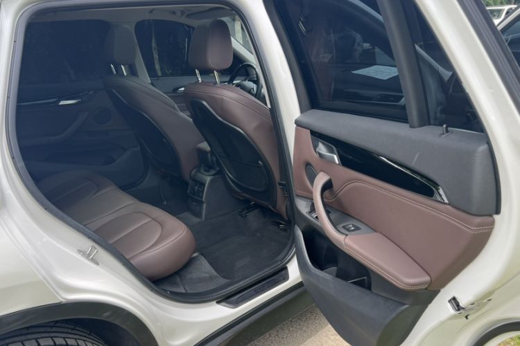 Used BMW X1 2020 sDrive25Li Leading Model Interior 9