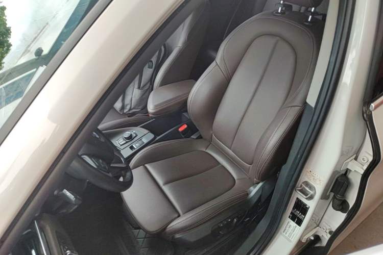 Used BMW X1 2020 sDrive20Li Fashion Model Left Front Seat