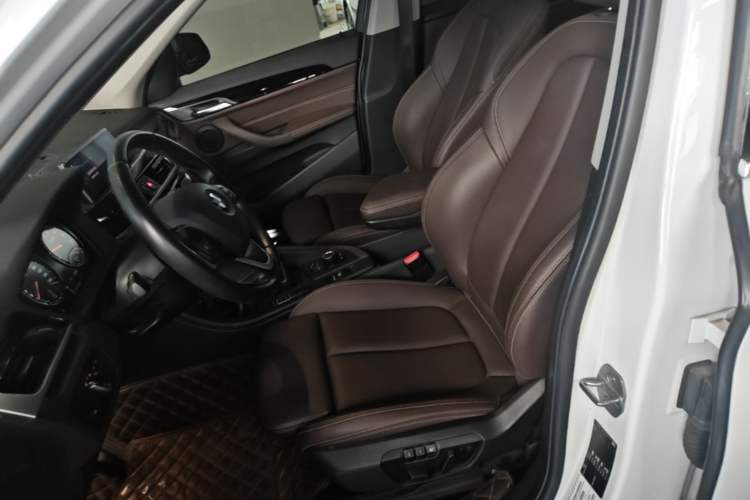Used BMW X1 2020 sDrive20Li Fashion Model Left Front Seat