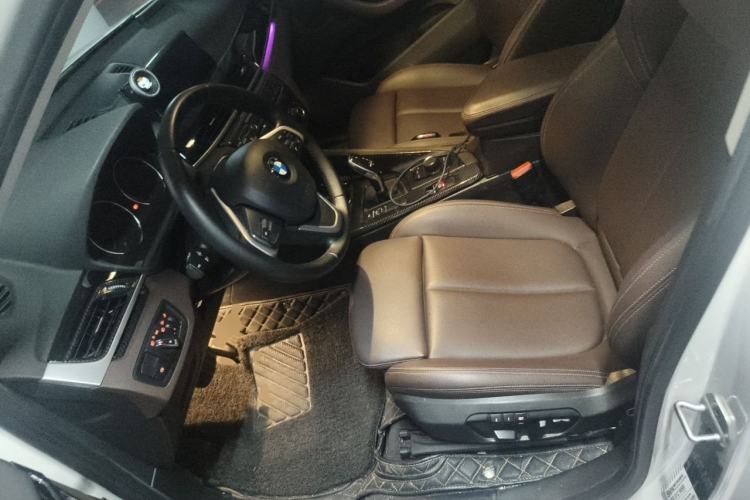 Used BMW X1 2020 sDrive20Li Fashion Model Left Front Seat