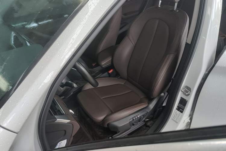 Used BMW X1 2020 sDrive20Li Fashion Model Left Front Seat