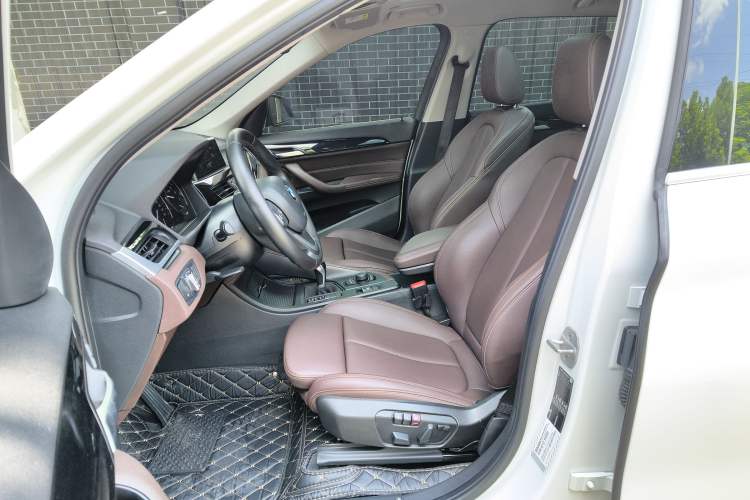 Used BMW X1 2020 sDrive20Li Fashion Model Left Front Seat