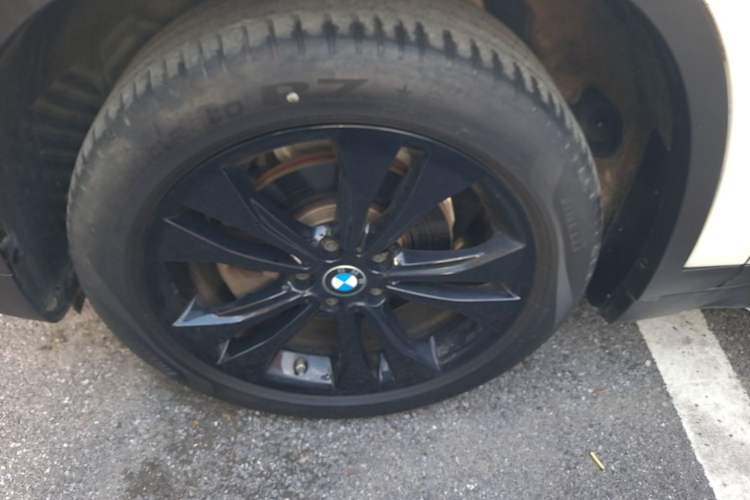 Used BMW X1 2020 sDrive20Li Fashion Model Left Front Wheel Hub