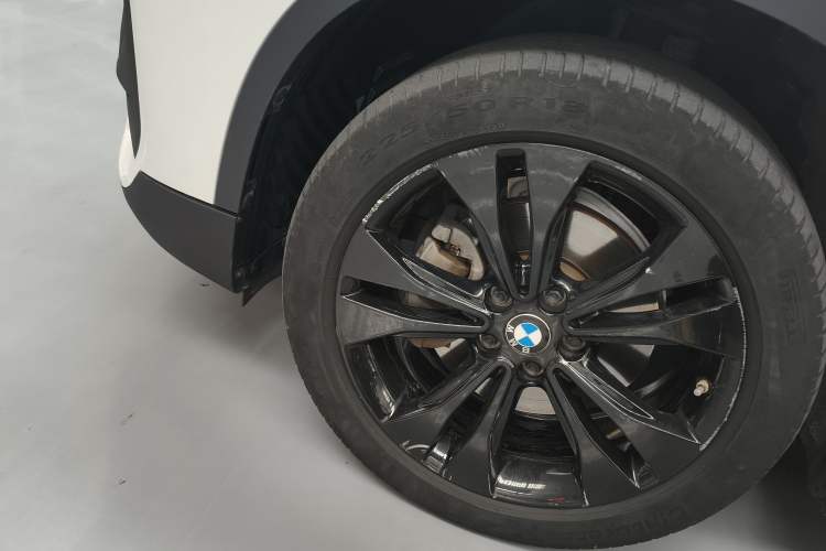 Used BMW X1 2020 sDrive20Li Fashion Model Left Front Wheel Hub