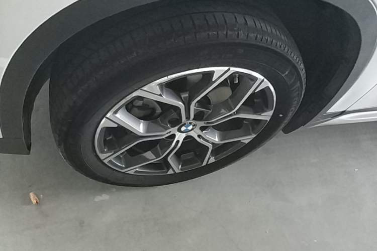 Used BMW X1 2020 sDrive20Li Premium Edition Left Front Wheel Hub