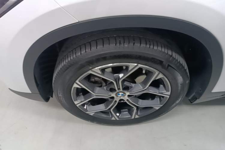 Used BMW X1 2020 sDrive20Li Premium Edition Left Front Wheel Hub