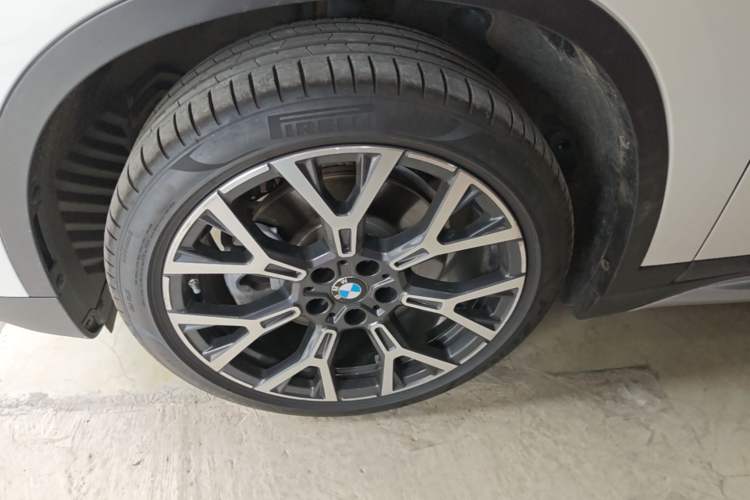 Used BMW X1 2020 xDrive25Li Luxury Edition Left Front Wheel Hub