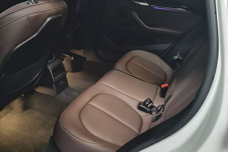 Used BMW X1 2020 sDrive20Li Fashion Model Left Rear Seat
