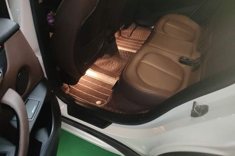 Used BMW X1 2020 xDrive25Li Luxury Edition Left Rear Seat