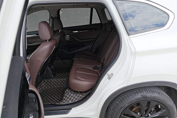 Used BMW X1 2020 sDrive20Li Fashion Model Left Rear Seat