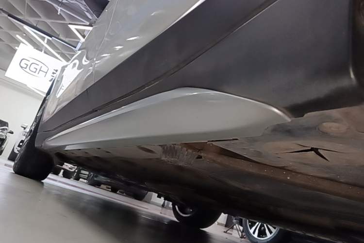 Used BMW X1 2020 xDrive25Li Luxury Edition Left Side Sill