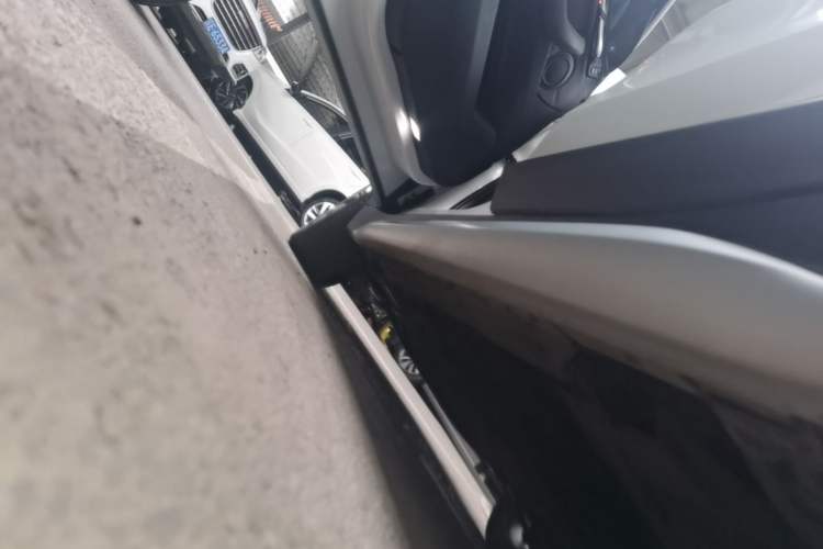 Used BMW X1 2020 xDrive25Li Luxury Edition Left Side Sill
