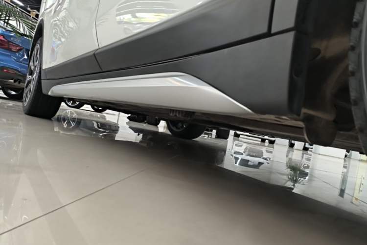 Used BMW X1 2020 xDrive25Li Luxury Edition Left Side Sill
