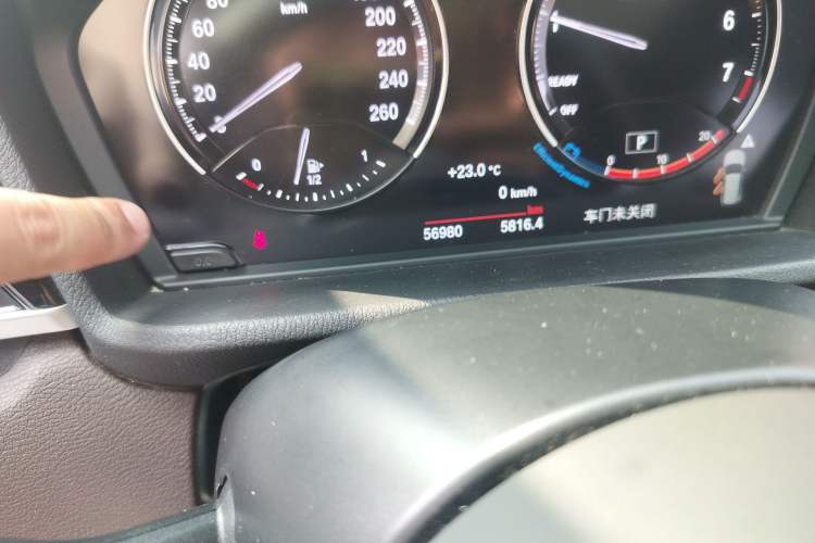 Used BMW X1 2020 sDrive20Li Premium Edition Odometer Close Up