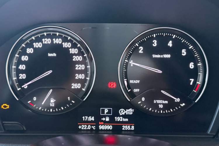 Used BMW X1 2020 sDrive20Li Fashion Model Odometer Close Up