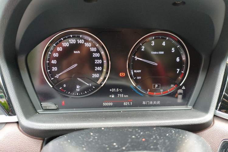 Used BMW X1 2020 sDrive25Li Leading Model Odometer Close Up