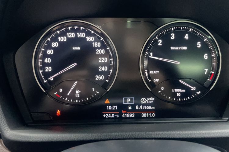 Used BMW X1 2020 sDrive20Li Fashion Model Odometer Close Up