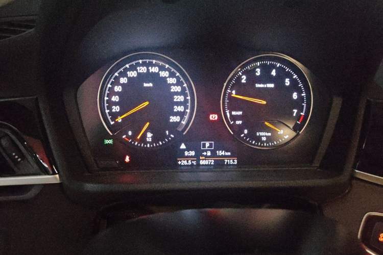 Used BMW X1 2020 sDrive20Li Fashion Model Odometer Close Up